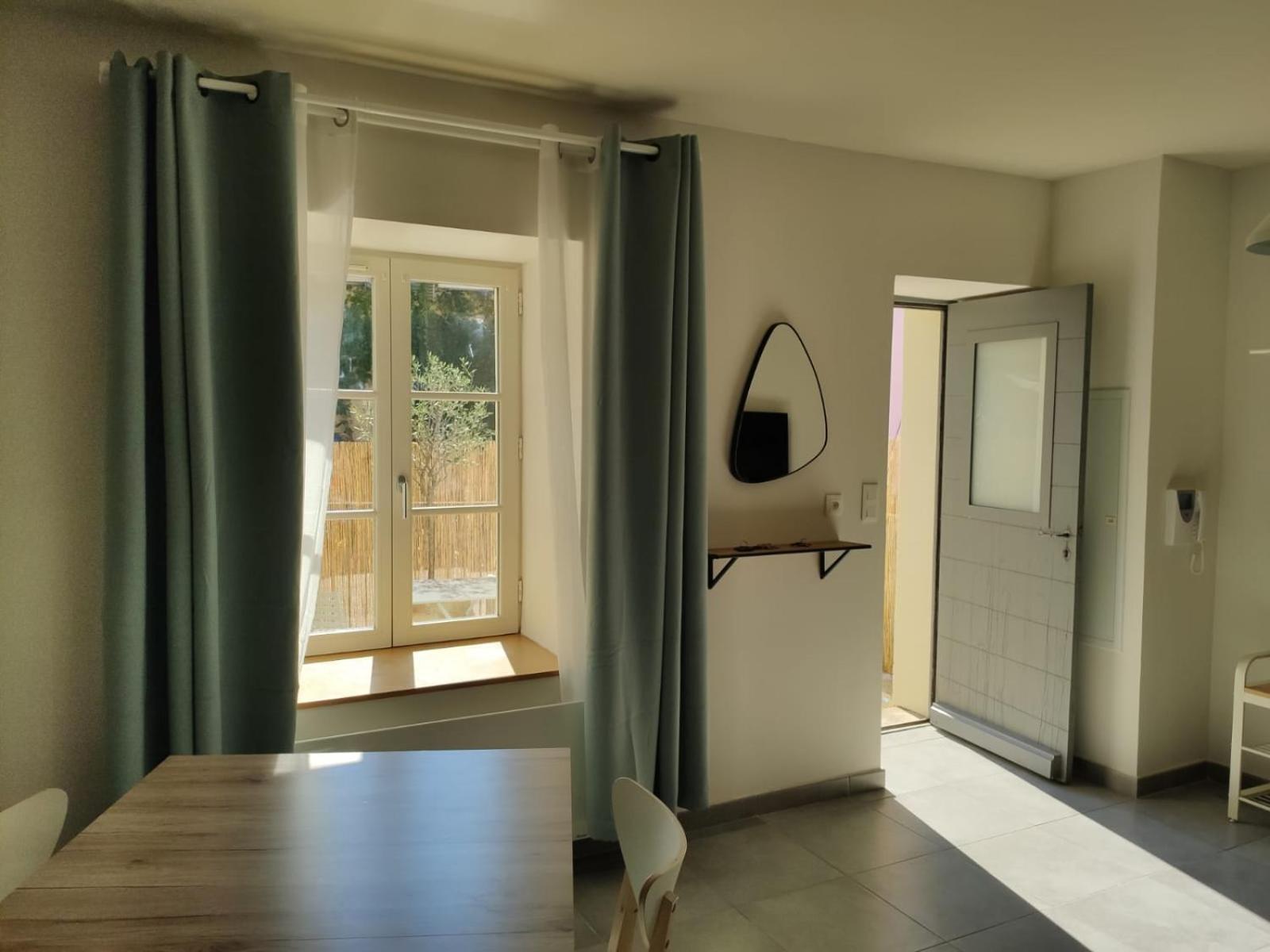 T2 Charme, Intramuros, Quartier Des Teinturiers Appartement Avignon